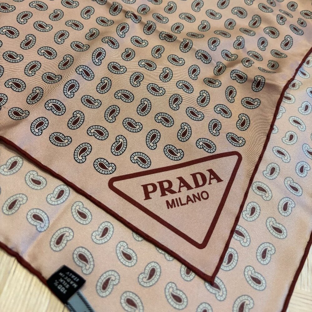 Authentic Prada Alabaster Pink Printed Silk Twill Scarf 55 x 55 cm